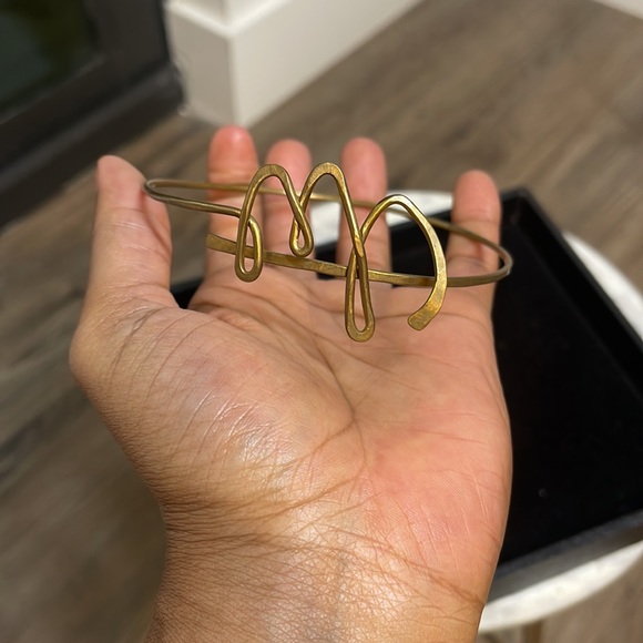 Virgo Symbol Brass Arm Cuff - Picture 4 of 6